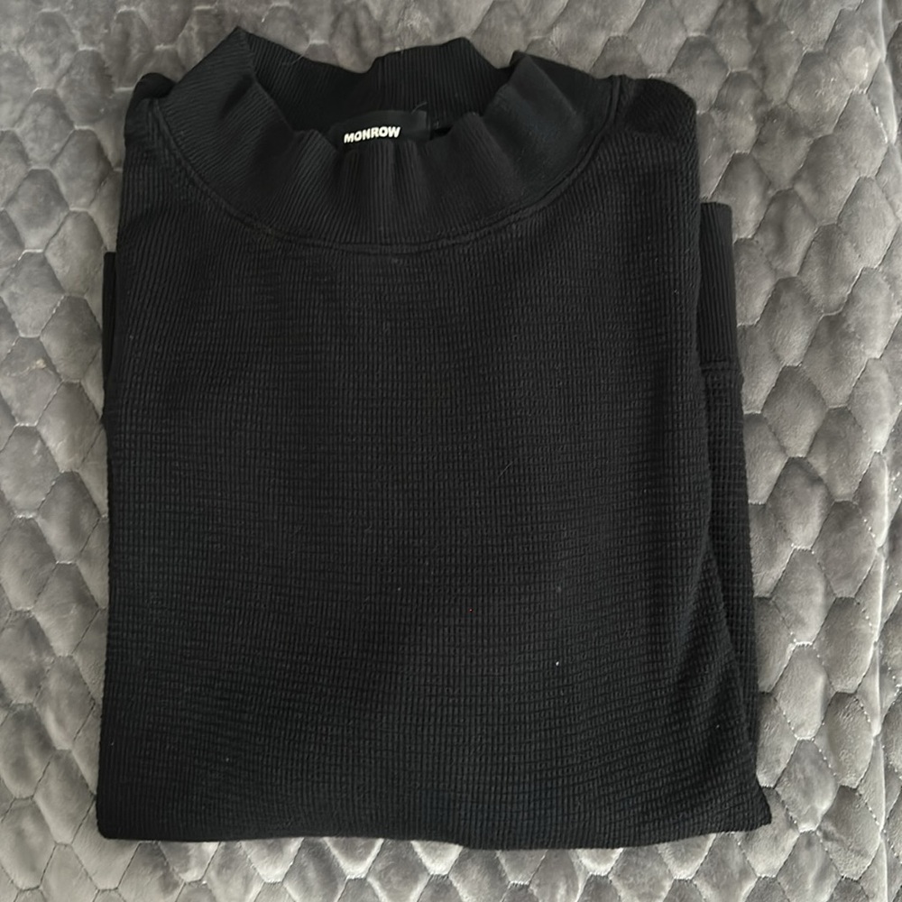NWOT Monrow mock neck waffle knit